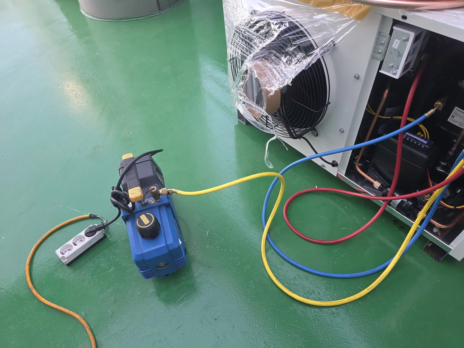 이전 설치·중고 점검 배관 연결 후 진공 작업